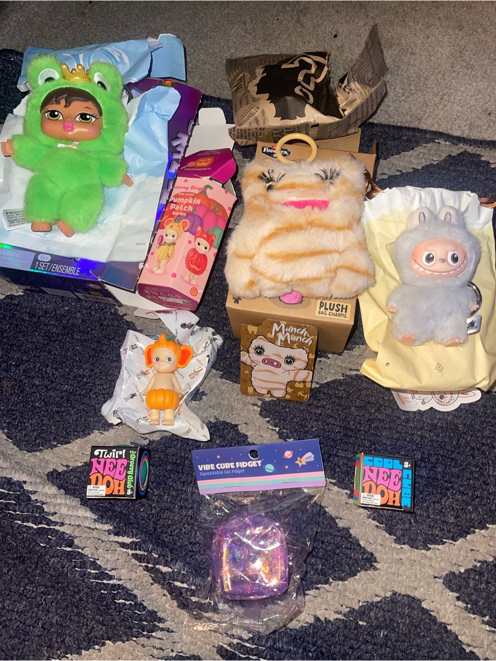 Bratziez needoh labubu sonny angel fuggler lot